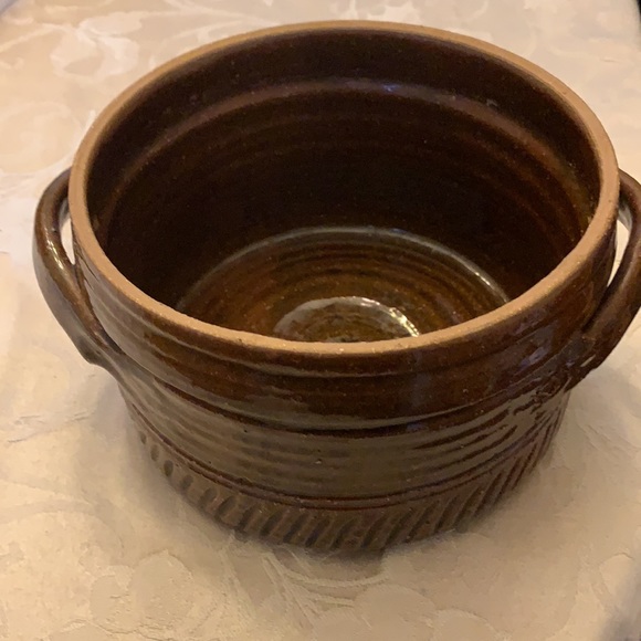 8 cup pottery casserole pot - Picture 2 of 4